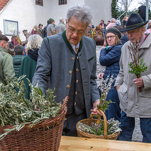 Palmweihe wird zu einem lebendigen Gottesdienst.